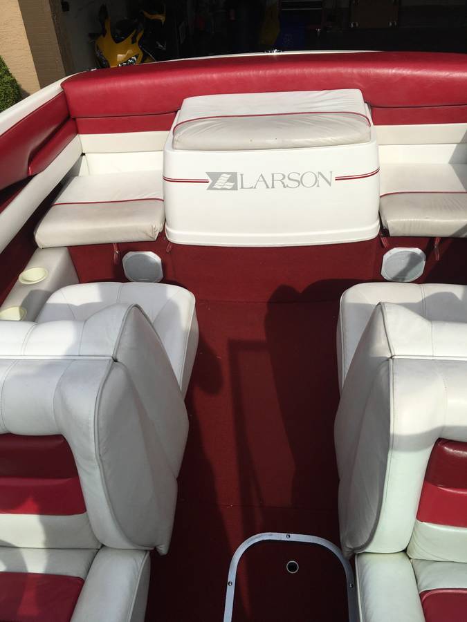 Power boats For Sale by owner | 1993 Larson SEIi80